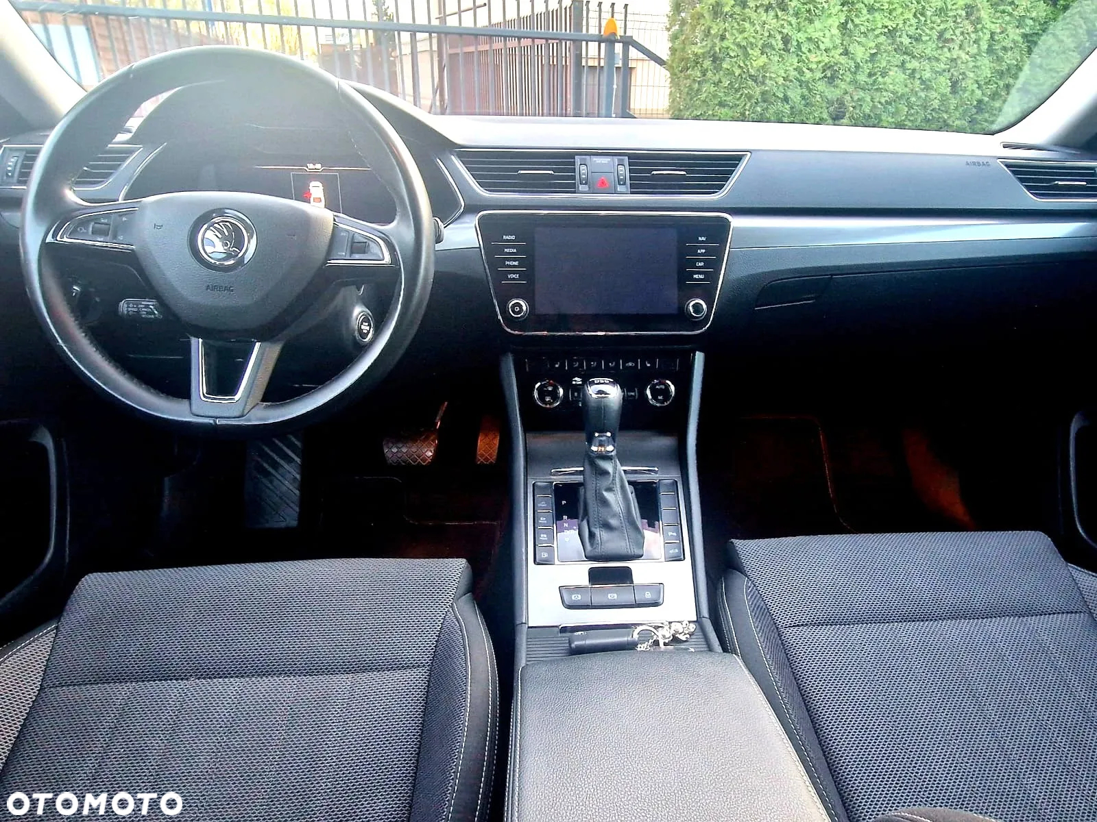 Skoda Superb ver-1-4-tsi-plug--in-hybrid-style-dsg - 28