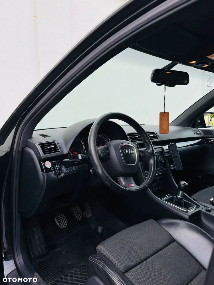 Audi A4 Avant - 8