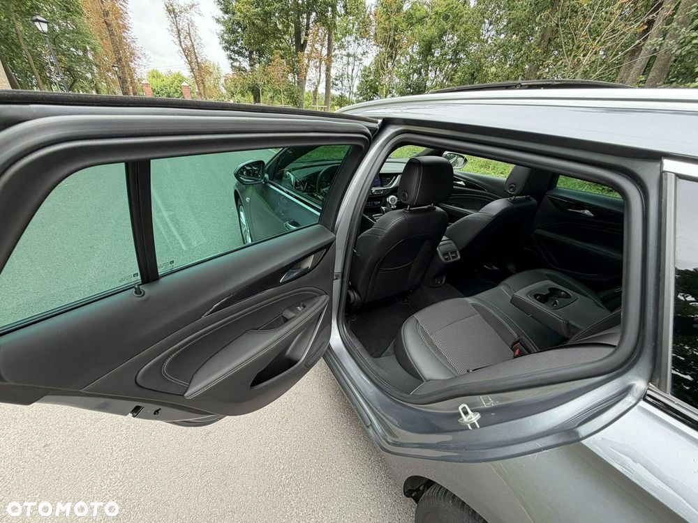 Opel Insignia - 23
