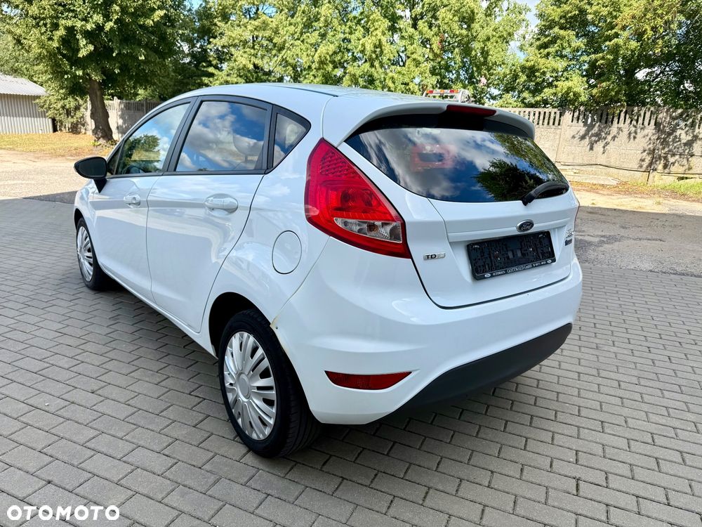 Ford Fiesta - 6