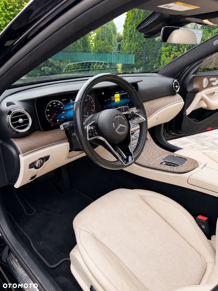 Mercedes-Benz Klasa E 350 9G-TRONIC AMG Line - 16