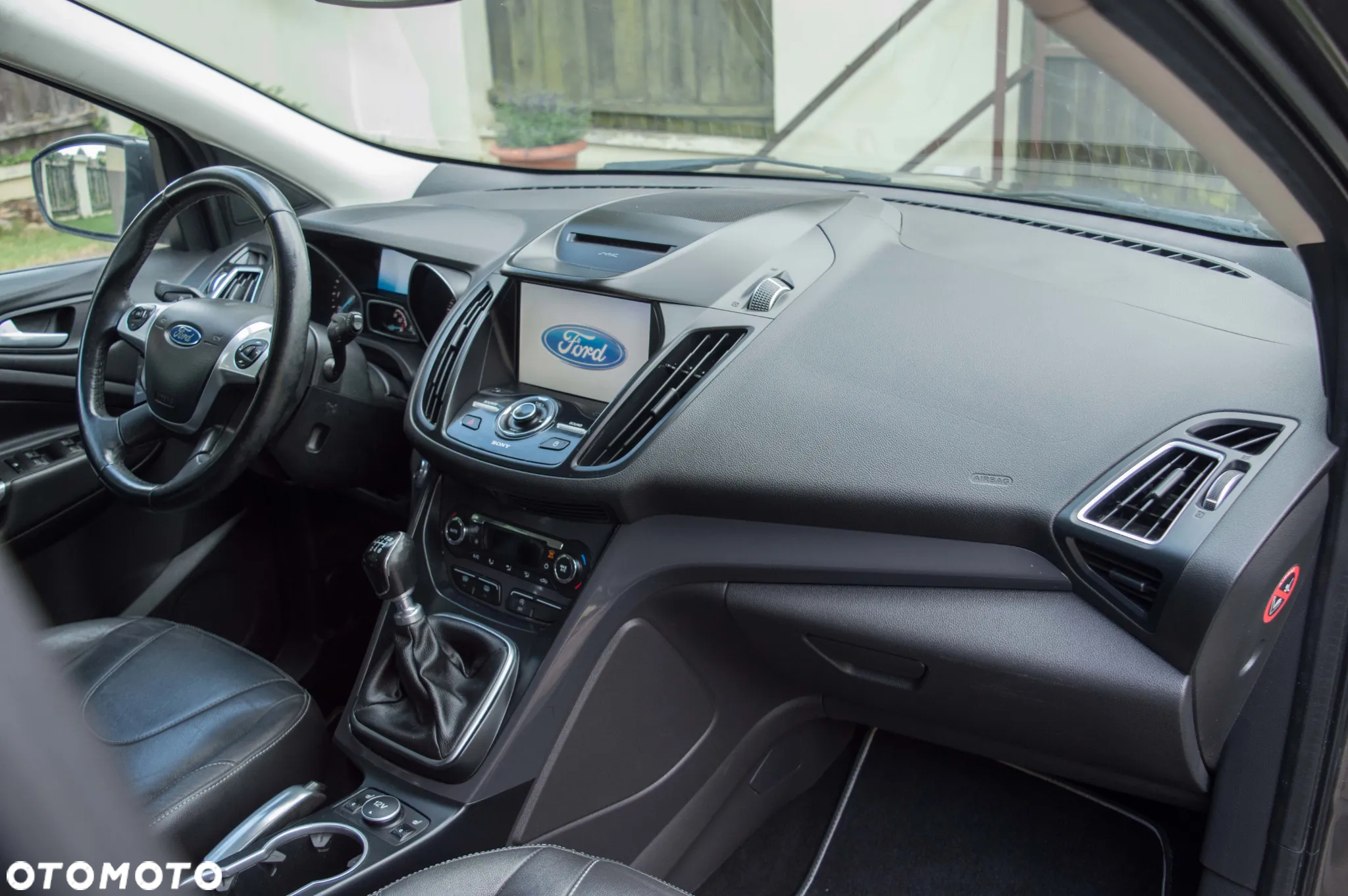 Ford Kuga 2.0 TDCi 4x4 Titanium - 25