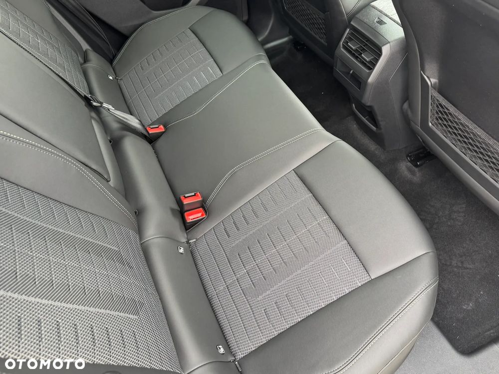 Peugeot 3008 1.2 PureTech mHEV GT E-DCS6 - 16