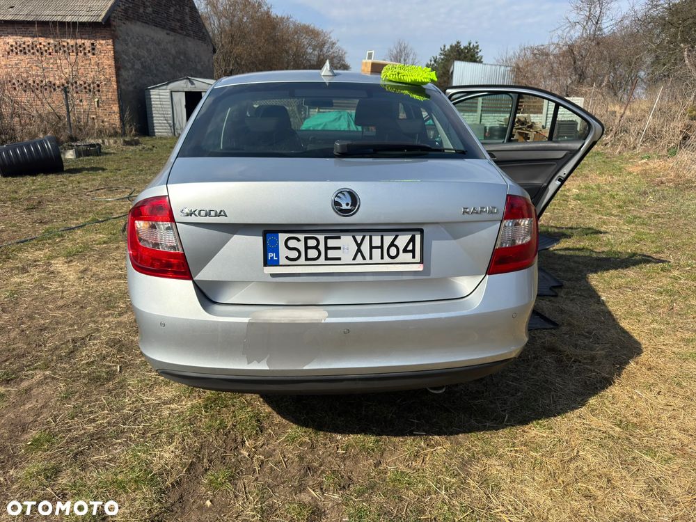Skoda RAPID Spb 1.6 TDI DPF Ambition Max - 14