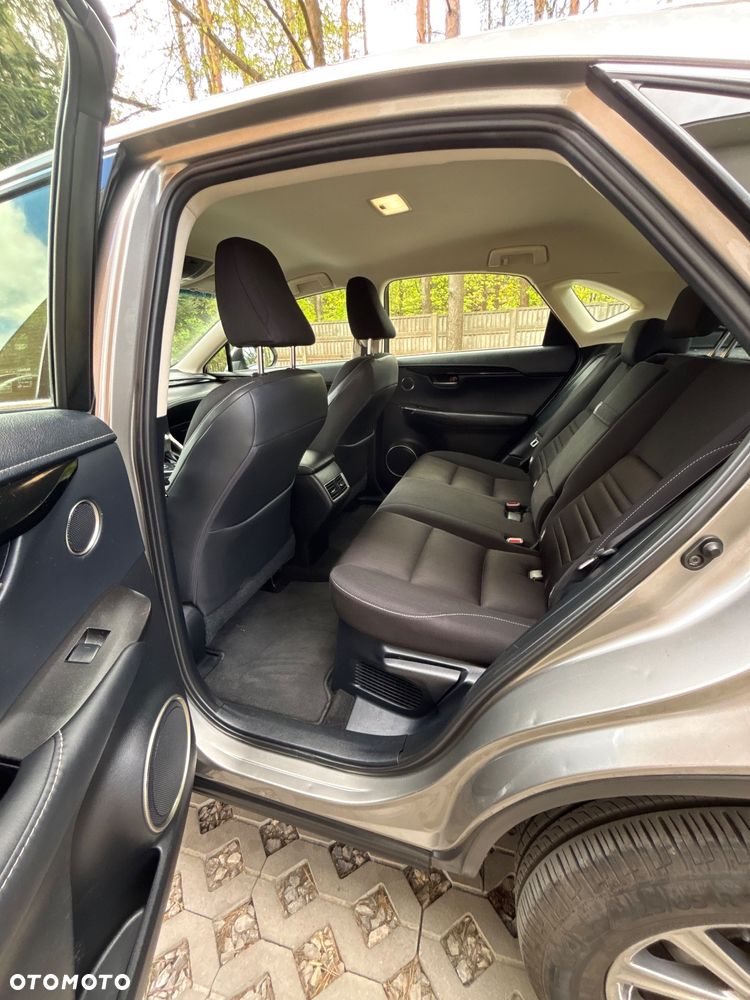 Lexus NX 300h Elite AWD - 21