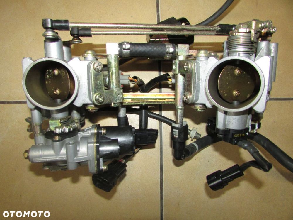 Suzuki SV 650 03-09 przepustnice wtryski TPS - 2