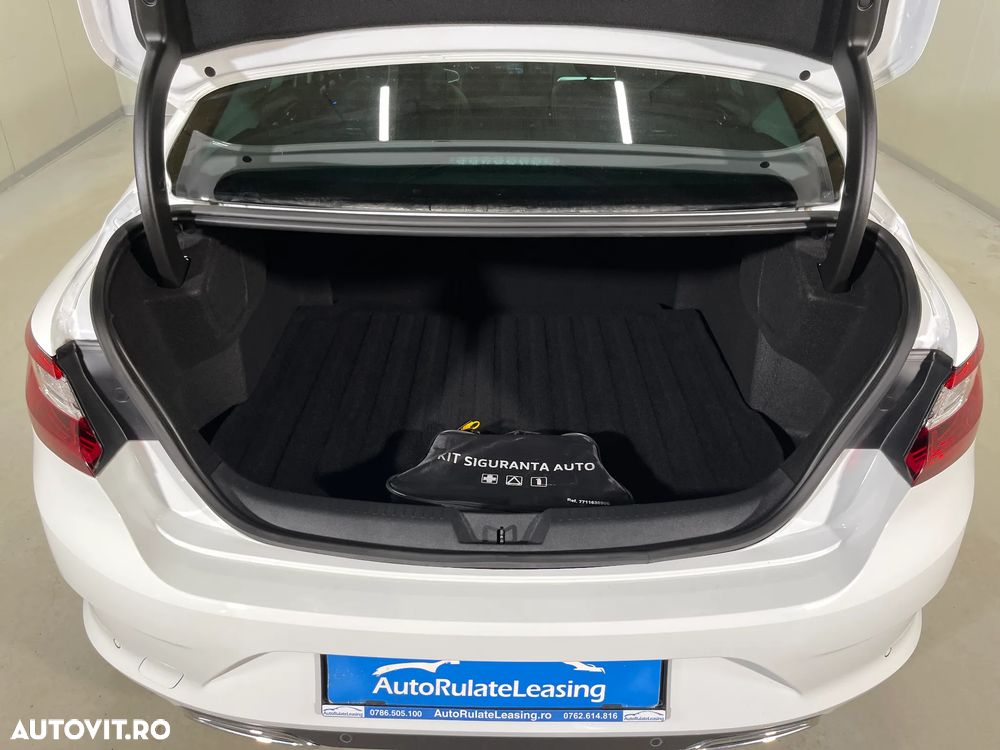 Renault Megane TCe 140 EDC GPF Techno - 14