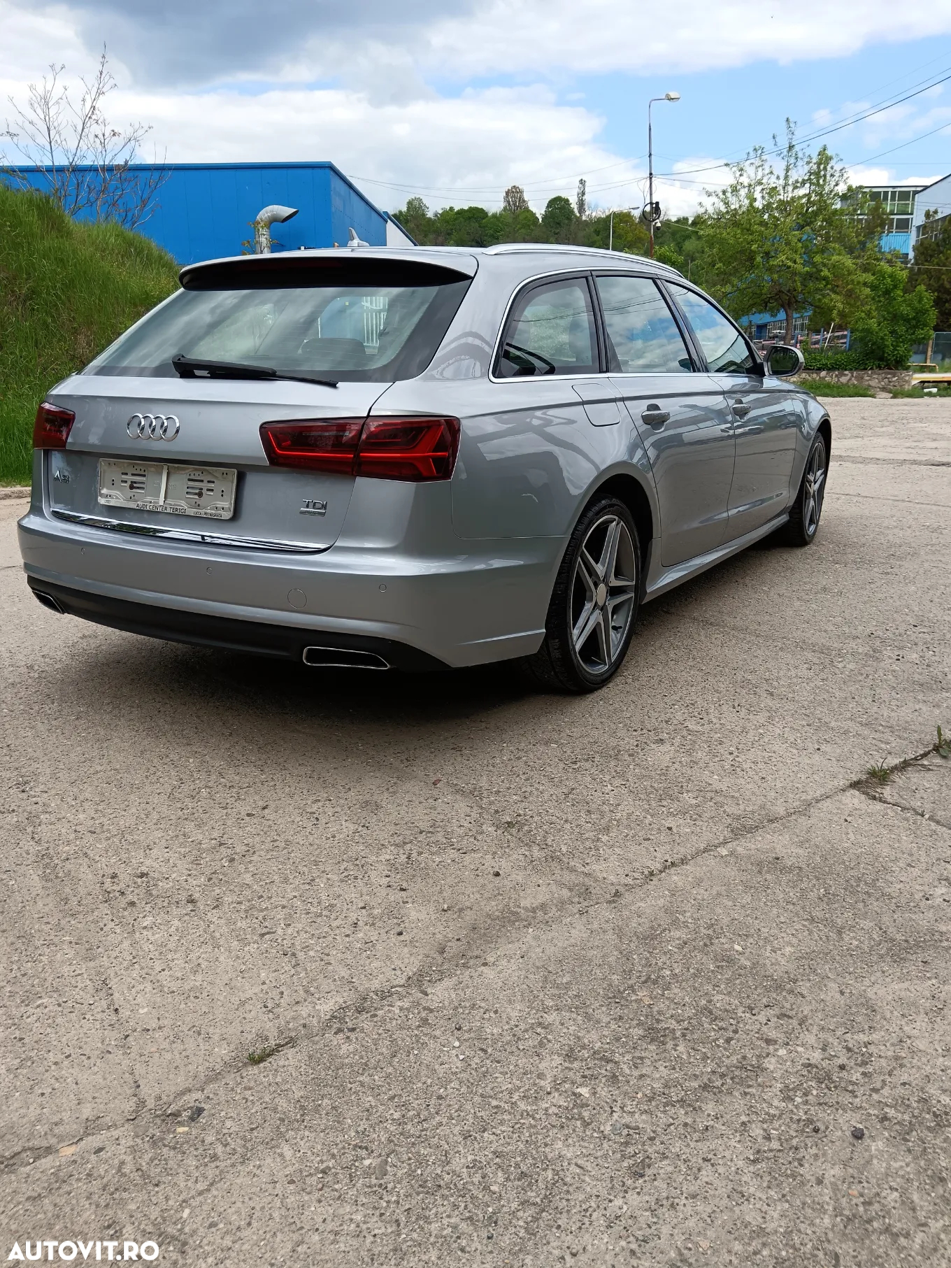 Audi A6 Avant 2.0 TDI Ultra S tronic - 14