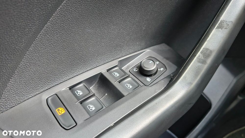 Volkswagen T-Cross - 36