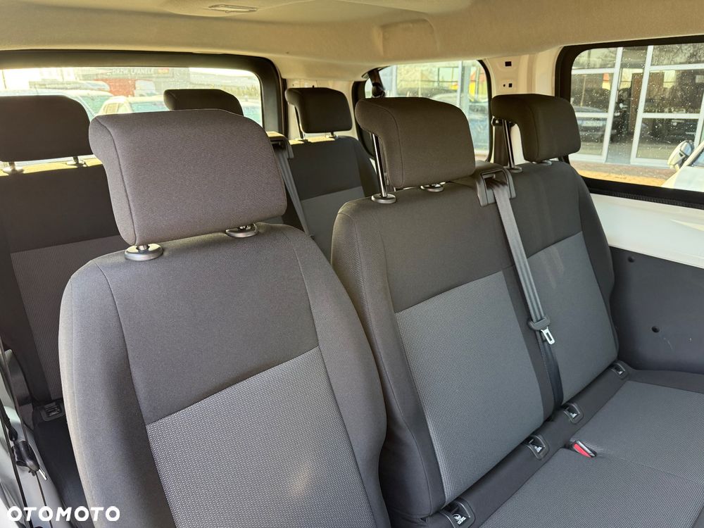 Opel Vivaro - 11