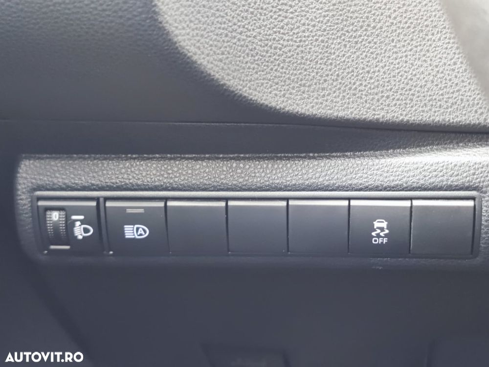 Toyota Corolla 1.8 HSD Eco - 26