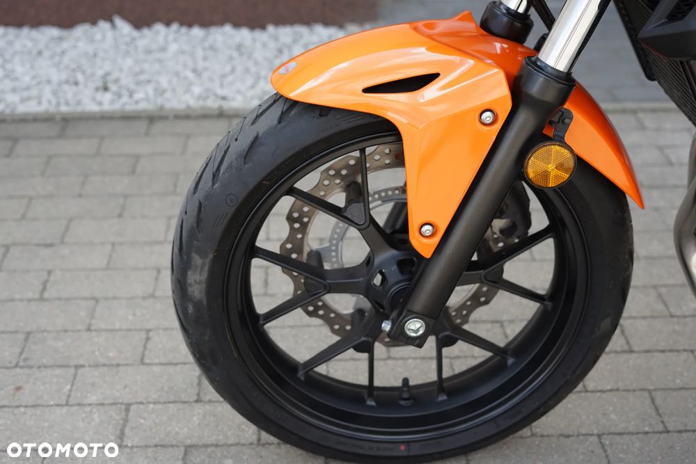 Honda CB - 32