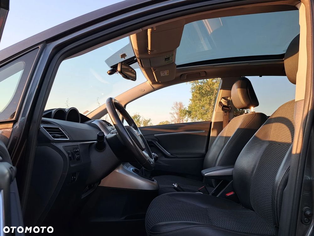 Toyota Verso 1.6 D-4D Prestige - 24