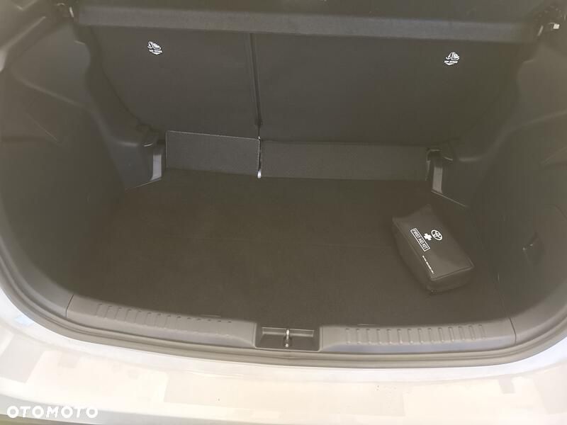 Toyota Yaris Hybrid 1.5 Comfort - 22