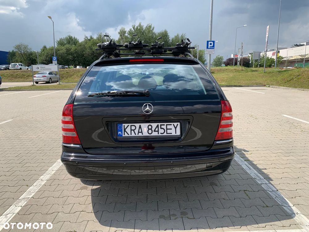 Mercedes-Benz Klasa C 350 T Avantgarde 4-Matic - 20