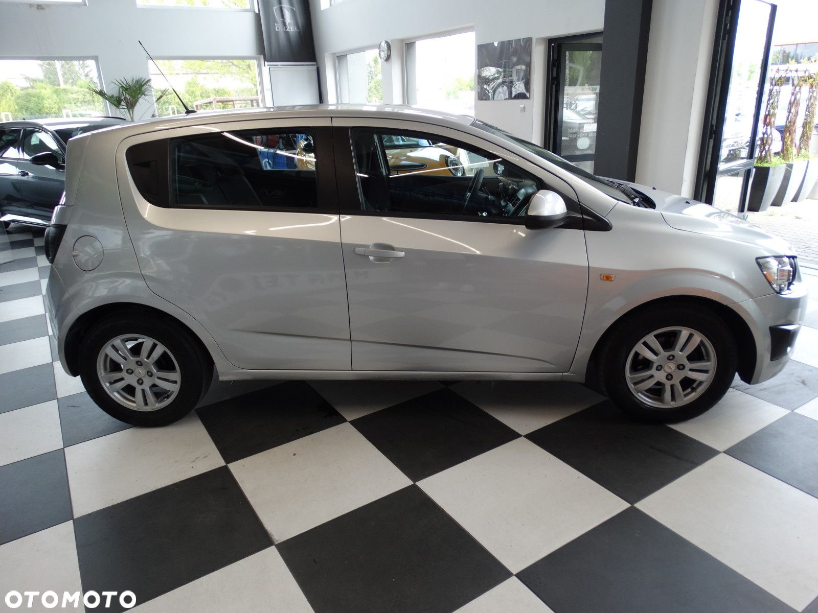Chevrolet Aveo - 8