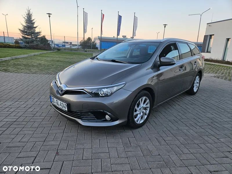 Toyota Auris - 16
