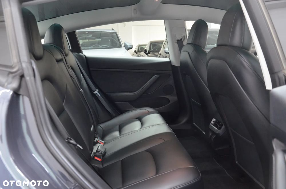 Tesla Model 3 Langstreckenbatterie Allradantrieb Dual Motor - 13