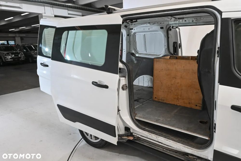 Ford Transit Connect - 13
