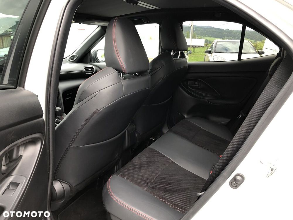 Toyota Yaris Cross Hybrid 1.5 GR Sport - 19