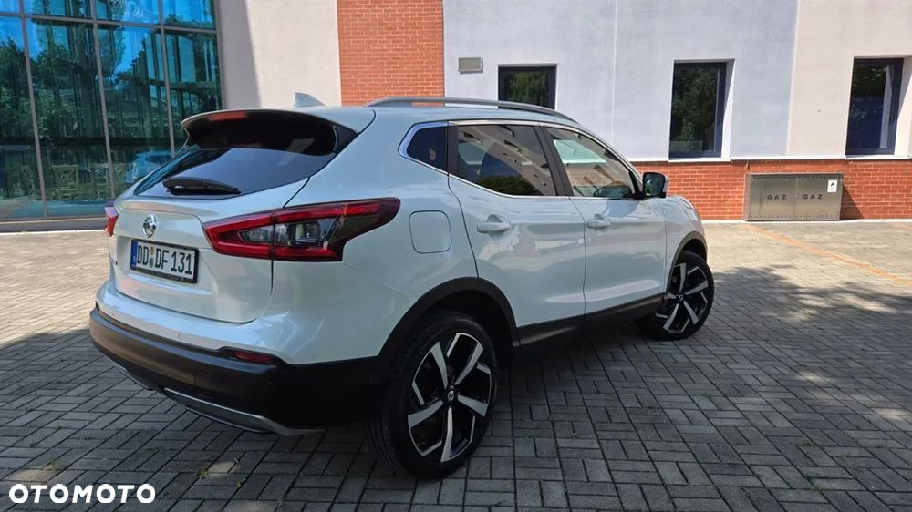Nissan Qashqai 1.2 DIG-T TEKNA+ - 4