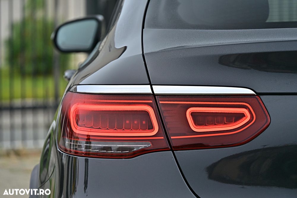 Mercedes-Benz GLC Coupe 300 d 4Matic 9G-TRONIC AMG Line Plus - 11