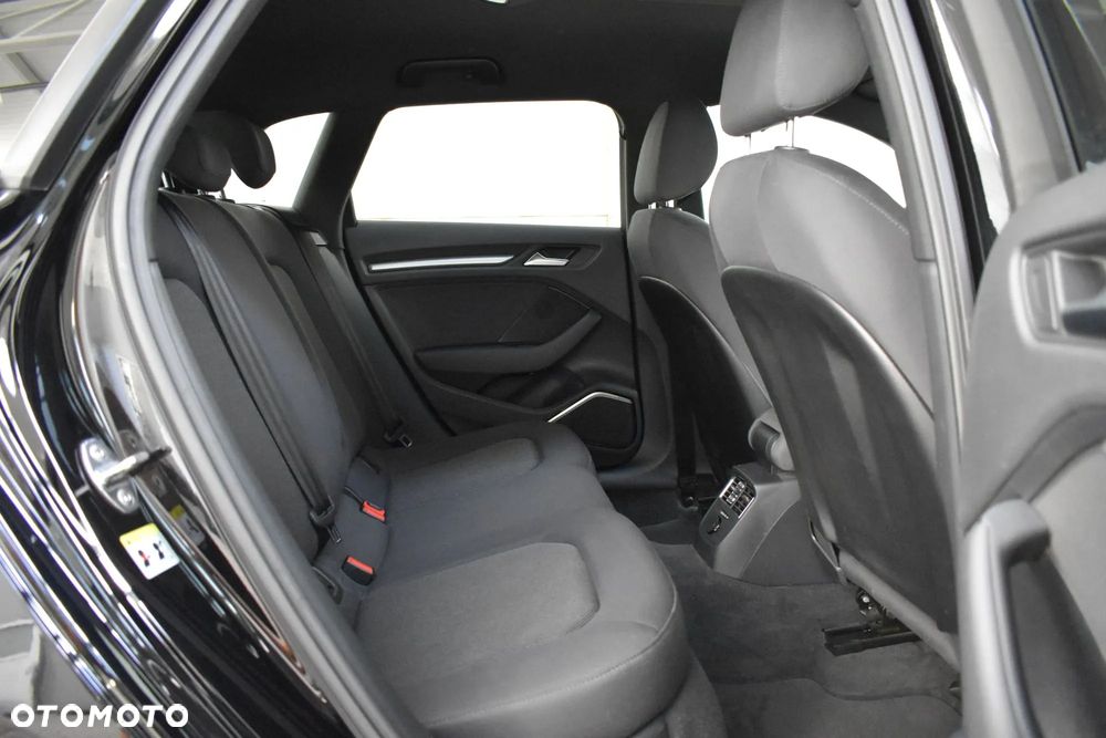 Audi A3 Sportback 1.5 TFSI cylinder on demand sport - 24
