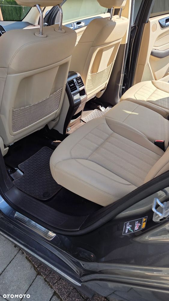 Mercedes-Benz GLE - 10