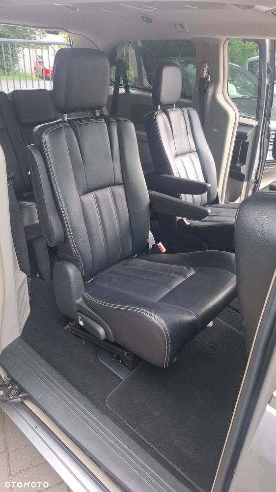 Chrysler Town & Country 3.6 Touring - 22
