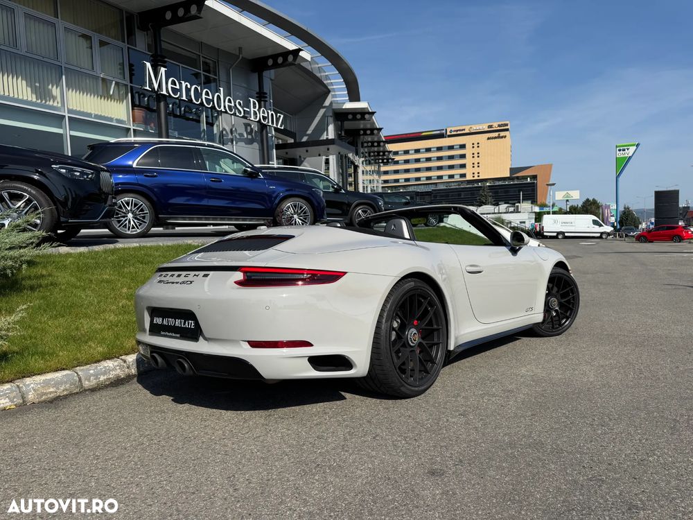 Porsche 911 Carrera GTS Cabriolet PDK - 2
