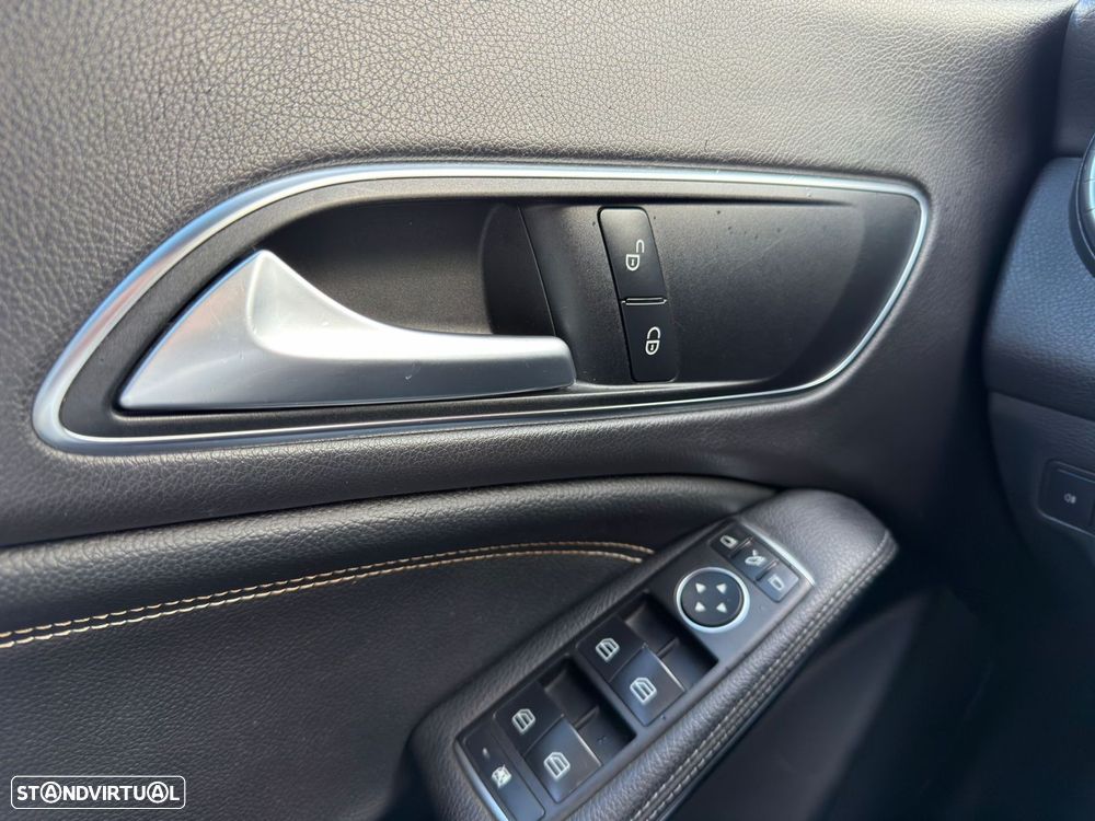 Mercedes-Benz CLA 180 - 27