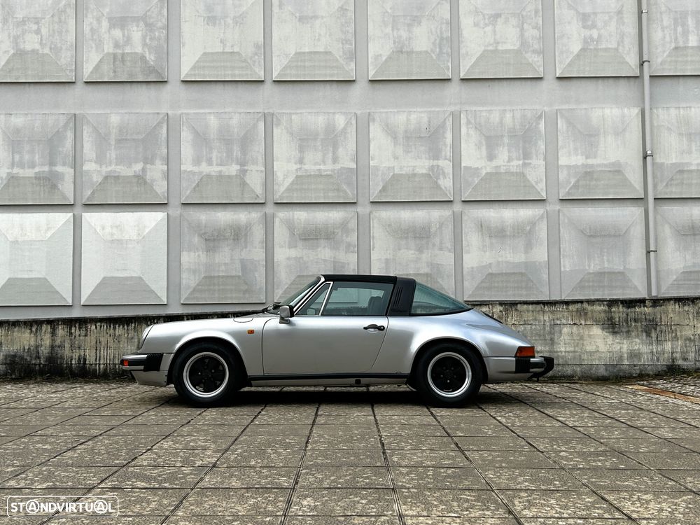 Porsche 911 Série G - 10