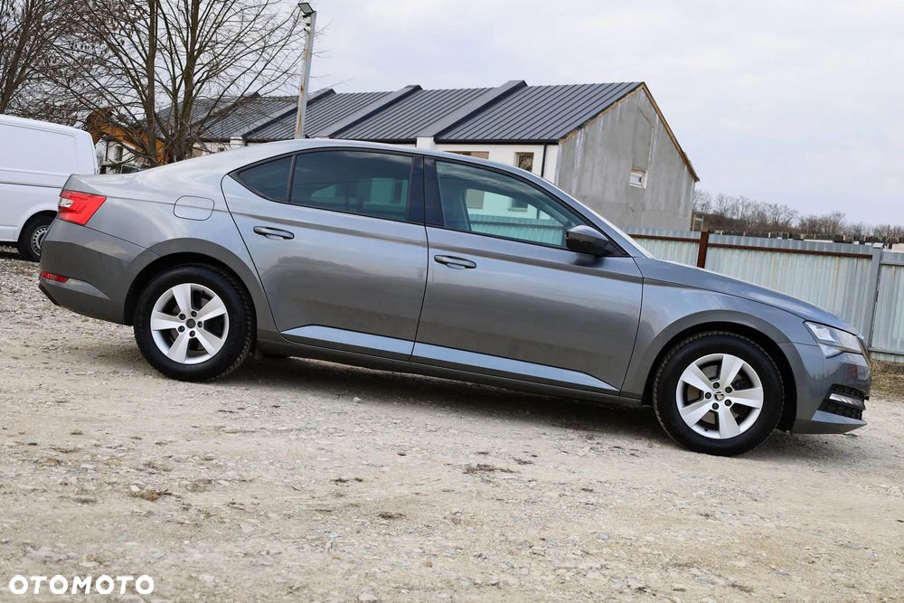 Skoda Superb 2.0 TDI SCR Active DSG - 9