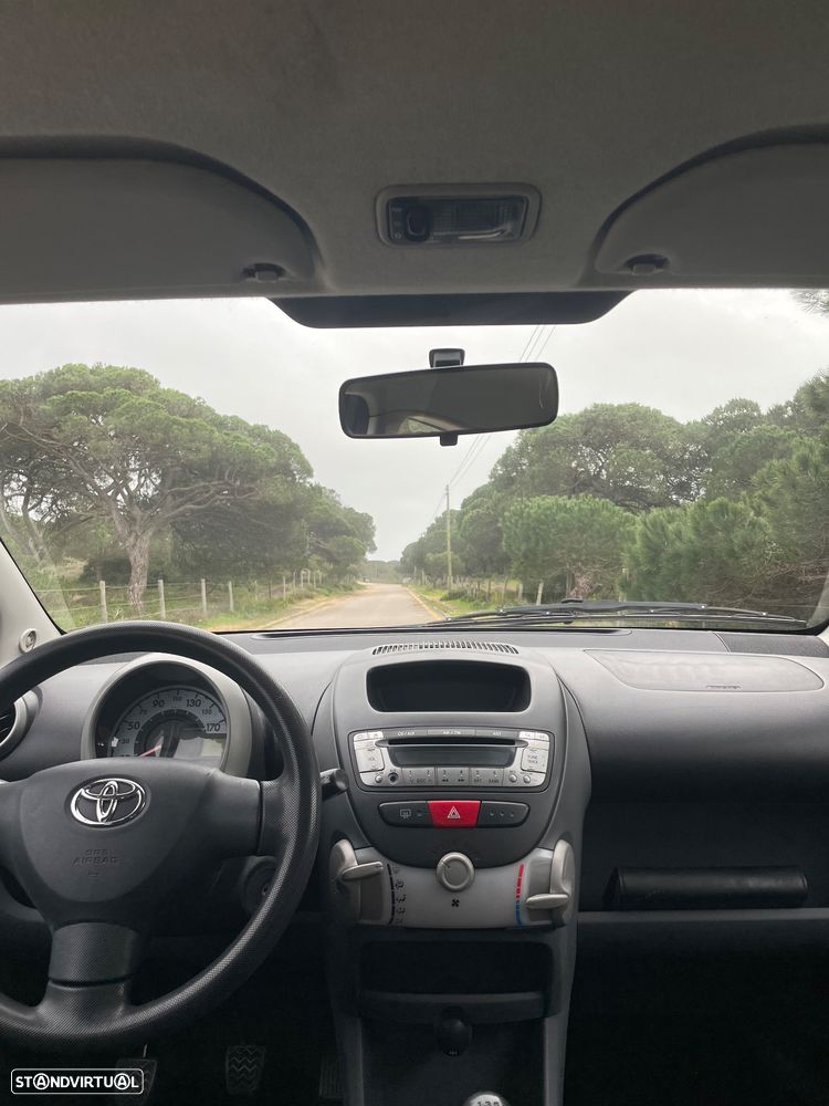 Toyota Aygo 1.0 Plus - 7