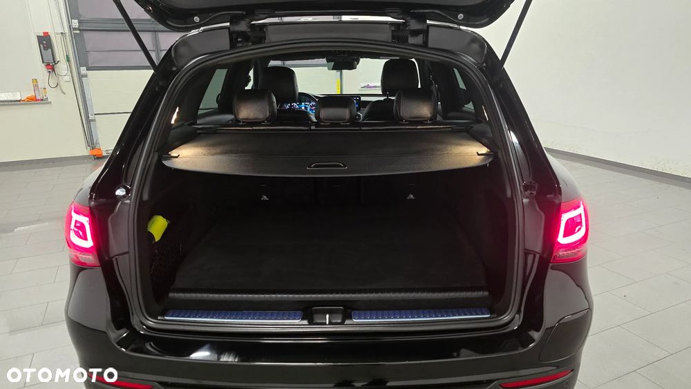 Mercedes-Benz GLC 300 de 4Matic 9G-TRONIC AMG Line Plus - 9