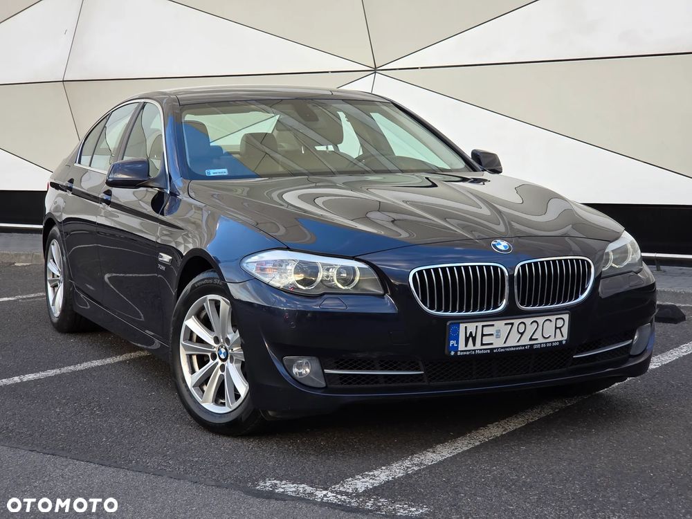 BMW Seria 5 528i xDrive - 27