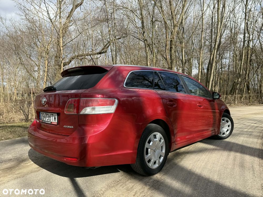 Toyota Avensis 1.8 Sol EU5 - 10