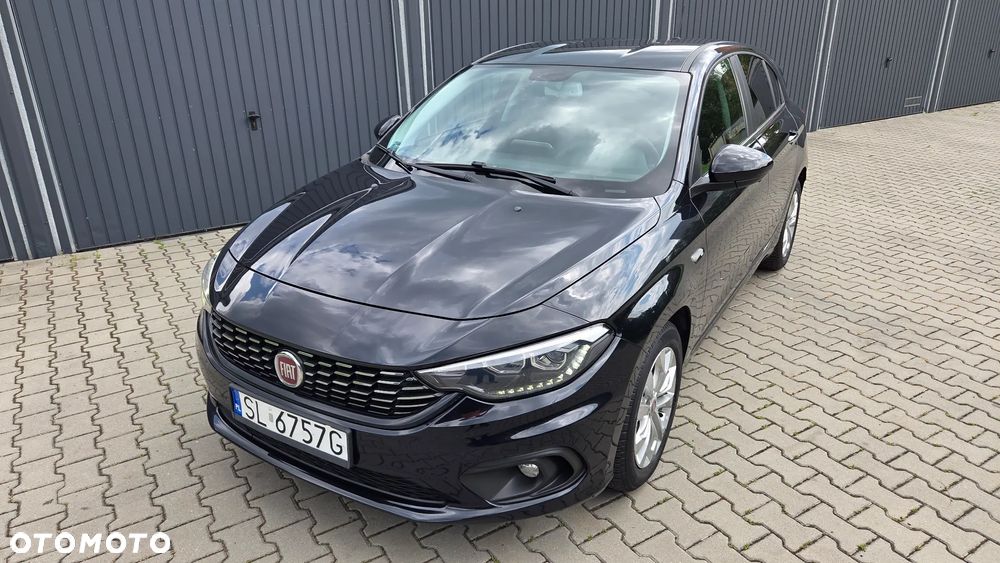 Fiat Tipo 1.4 16v Lounge EU6d - 1