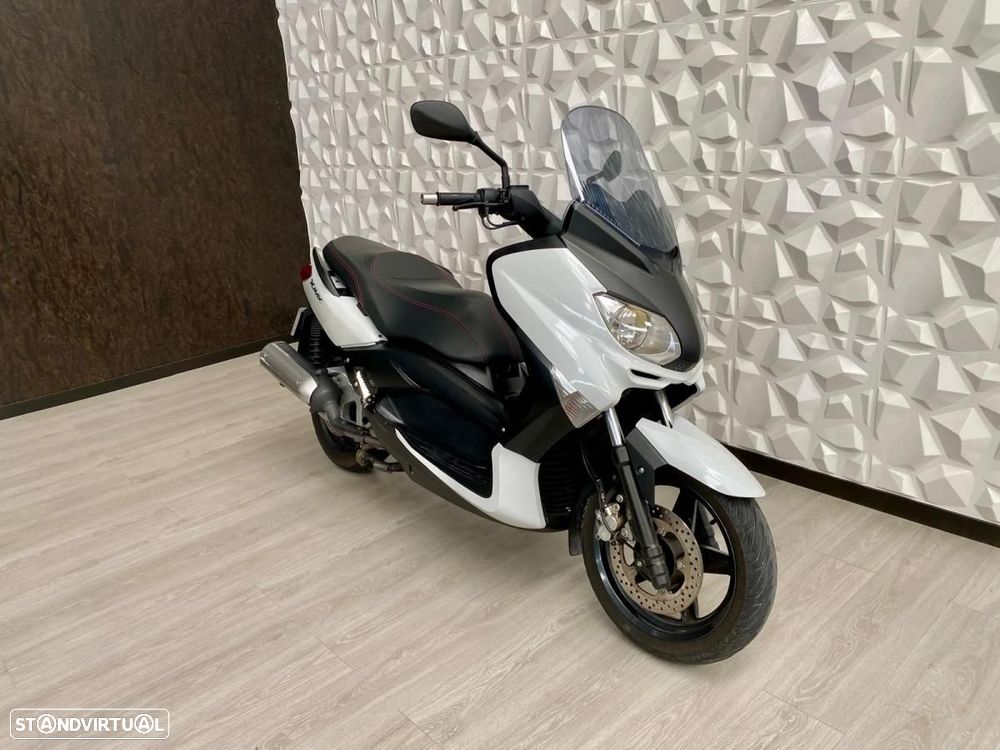 Yamaha X-Max - 2