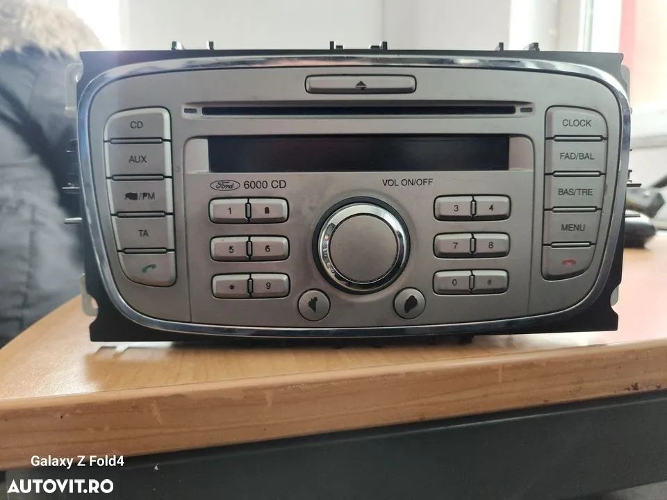 Radio CD Player Ford Focus 2 cod 10R023539 - 1