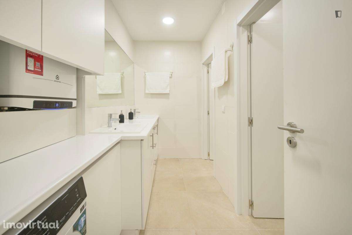 Quarto - localizado em Olaias Lisbon - Grande imagem: 5/44