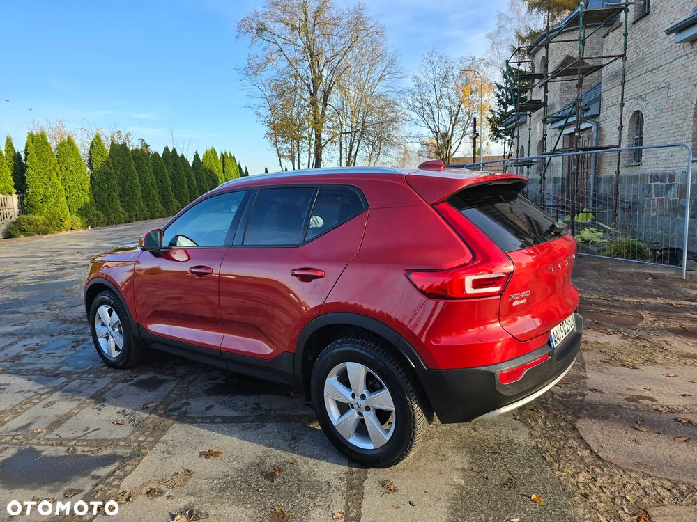 Volvo XC 40 T3 Momentum - 32