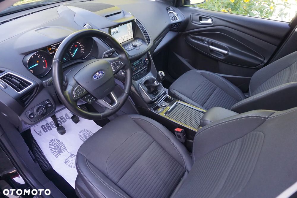 Ford Kuga - 10