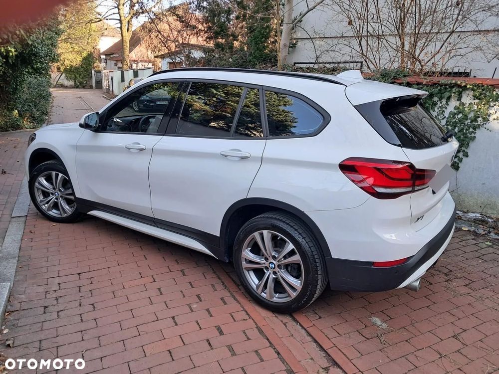 BMW X1 sDrive18i GPF Sport Line - 3