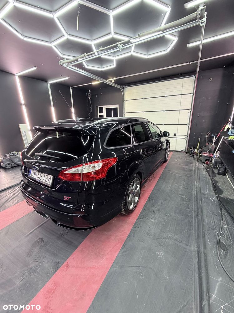 Ford Focus ST - 7
