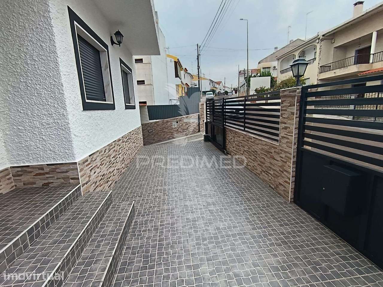 Moradia espaçosa com quintal e garagem na Boa-Fé, Elvas - Grande imagem: 3/29
