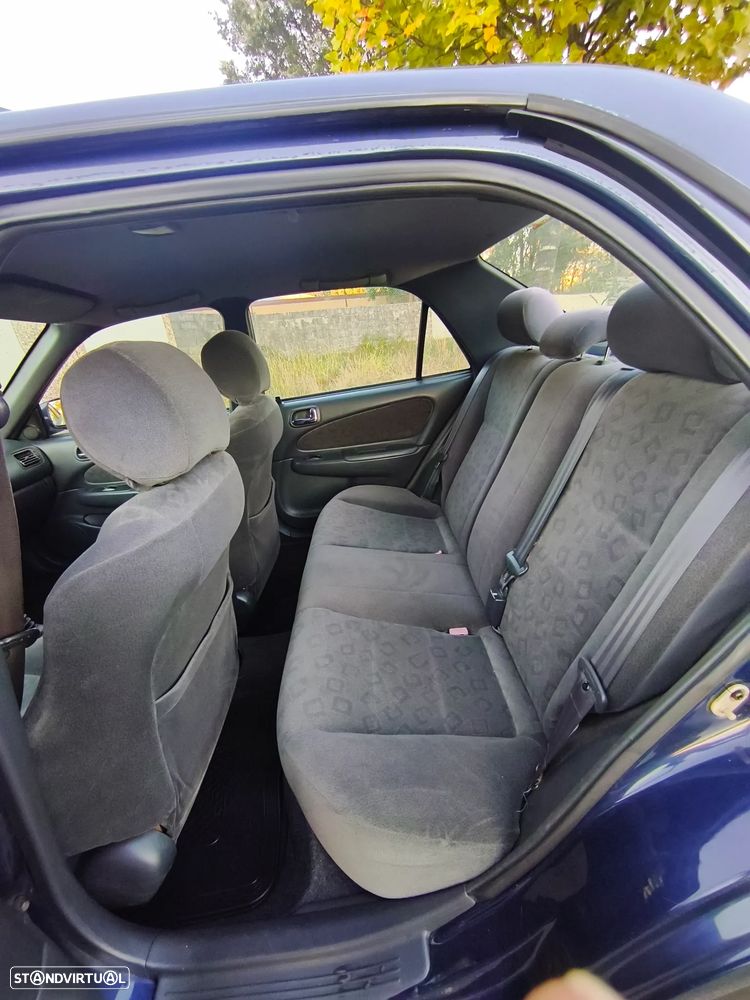 Toyota Corolla 1.4 Sol - 3