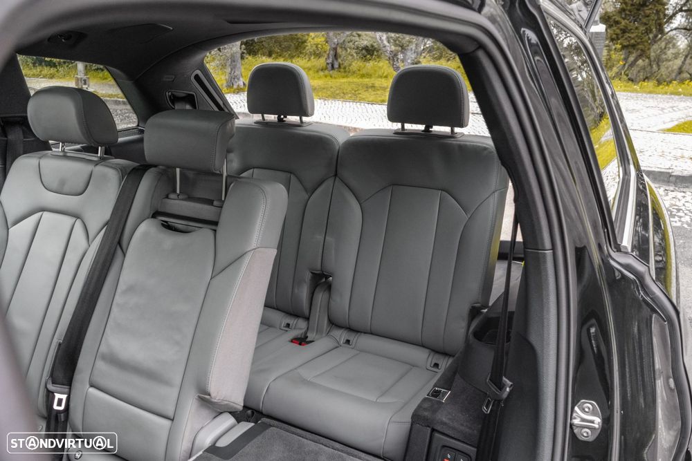 Audi Q7 3.0 TDI quattro tiptronic - 26