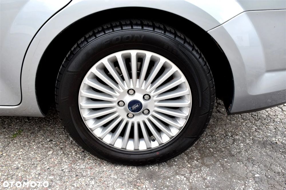 Ford Mondeo 2.0 Ghia X100 / X - 16