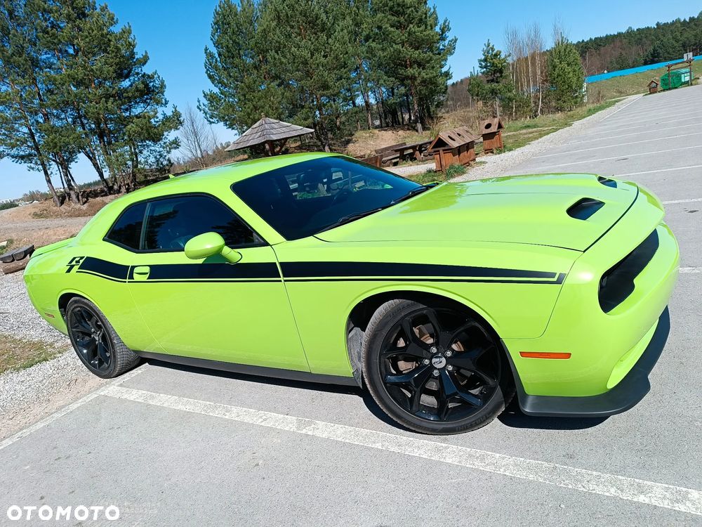 Dodge Challenger - 5